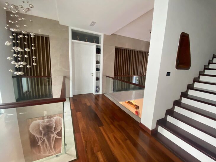 VIP-Bán Biệt Thự Vườn Đào (Lạc Long Quân, Võ Chí Công) 368m/ 3Tầng/MT 21m-230 Tỷ