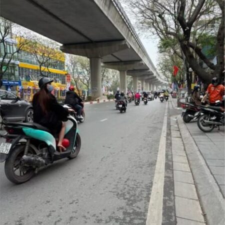 Bán nhà 42m2 mặt ngõ Xuân Thủy Cầu Giấy. Lô góc gần các trường đại học, đầy đủ tiện ích Bán nhà 42m2 mặt ngõ Xuân Thủy Cầu Giấy. Lô góc gần các trường đại học, đầy đủ tiện ích