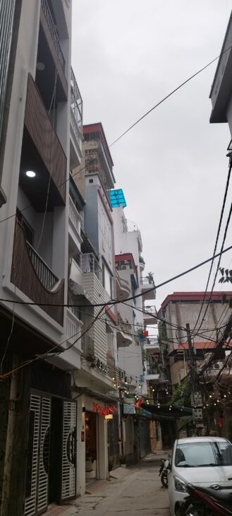 BÁN NHÀ CẦU GIẤY-NGUYỄN VĂN HUYÊN-7T-50M-18.5TY. LH: 0982769586