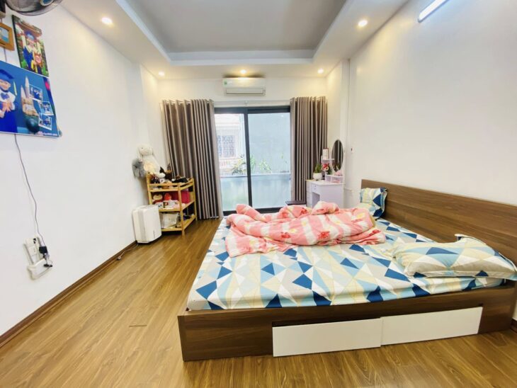 BÁN NHÀ ĐẸP TÔ VĨNH DIỆN 5 TẦNG, FULL NỘI THẤT, NGÕ NÔNG, GẦN PHỐ 9,98 TỶ