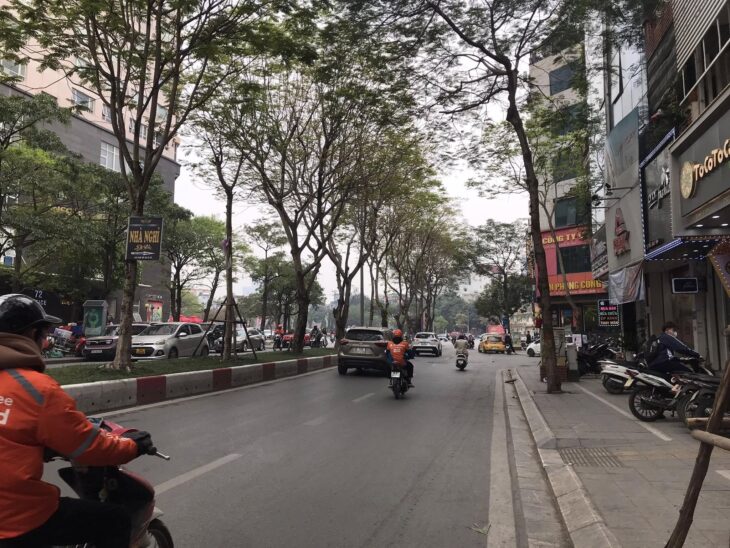 Bán nhà MP Trần Đăng Ninh,Cầu Giấy 50m2/4Tầng 29 Tỷ, Vỉa hè rộng, 2 mặt thoáng