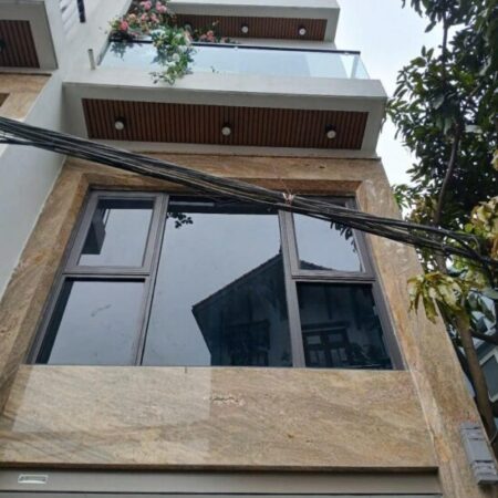 NHÀ ĐẸP XÂY MỚI – Ô TÔ TRÁNH – VÀO NHÀ – THANG MÁY – FULL NỘI THẤT – THẠCH BÀN