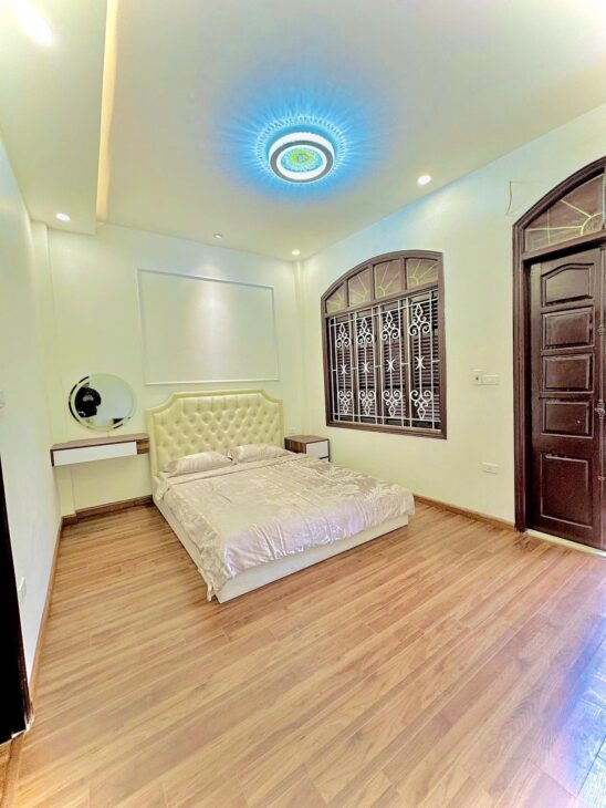 VỊ TRÍ VÀNG!! KHƯƠNG TRUNG THANH XUÂN,45M2x4T,NGÕ THÔNG RỘNG,1 NHÀ RA PHỐ,NHÀ MỚI Ở LUÔN.