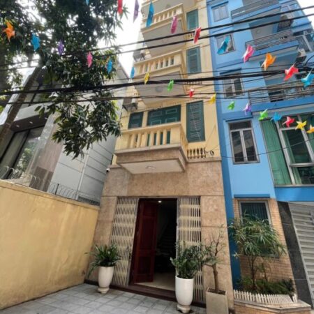 Bán Nhà Lạc Long Quân 52m x 5 tầng Mt 4.1m Mặt Ngõ Ô Tô Kinh Doanh Giá 19.9 Tỷ.