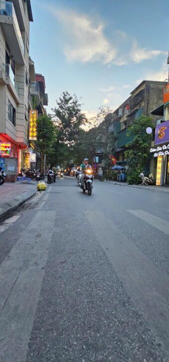 BÁN NHÀ TRƯỜNG CHINH – NGÕ Ô TÔ TRÁNH – VỈA HÈ RỘNG – 36M2 – 13.2 TỶ!