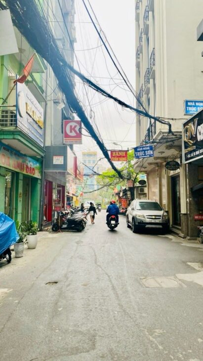 PHÂN LÔ – Ô TÔ TRÁNH – NGÕ RỘNG THÔNG TỨ PHÍA – ĐẮC ĐỊA NẰM TẠI ĐƯỜNG LÁNG – 18 TỶ