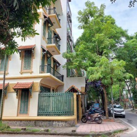 Bán nhà liền kề Linh Đàm, lô góc, vỉa hè, 2 mặt tiền tận 11m, khu vực hiếm nhà bán, 75m2, 27 tỷ