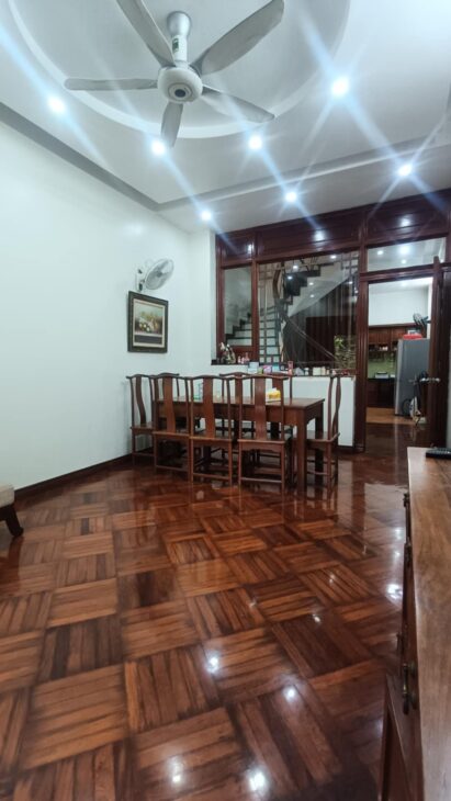 Bán liền kề 5 tầng khu phân lô Dương Khuê, giá chỉ hơn 16 tỷ, ô tô vào nhà, vỉa hè