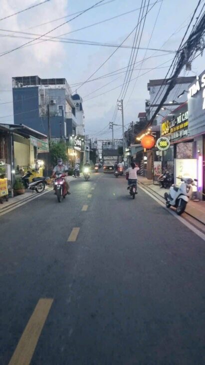 Bán nhà mặt tiền 7,4x28m giá 14,39 tỷ Đường Nguyễn Hưu Cầu