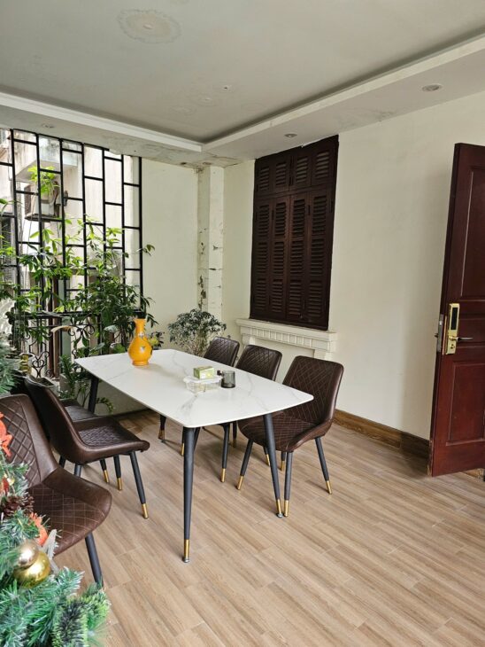 Bán nhà liền kề Linh Đàm, lô góc, vỉa hè, 2 mặt tiền tận 11m, khu vực hiếm nhà bán, 75m2, 27 tỷ