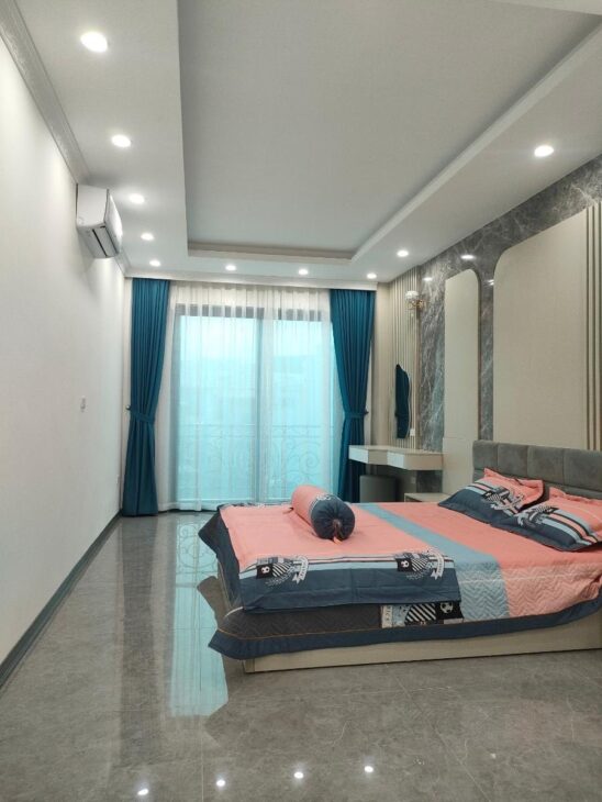 HOÀNG NHƯ TIẾP – NHÀ 6 TẦNG THANG MÁY – FULL NỘI THẤT – VỊ TRÍ VIP TRUNG TÂM LONG BIÊN