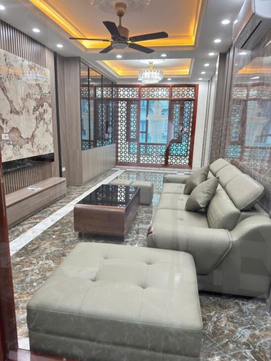 HOÀNG NHƯ TIẾP – NHÀ 6 TẦNG THANG MÁY – FULL NỘI THẤT – VỊ TRÍ VIP TRUNG TÂM LONG BIÊN