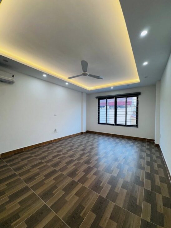 Bán toà nhà 7 tầng – thang máy- Gần Chu Văn An, Linh Đàm – 73m2 – 17,5 tỷ