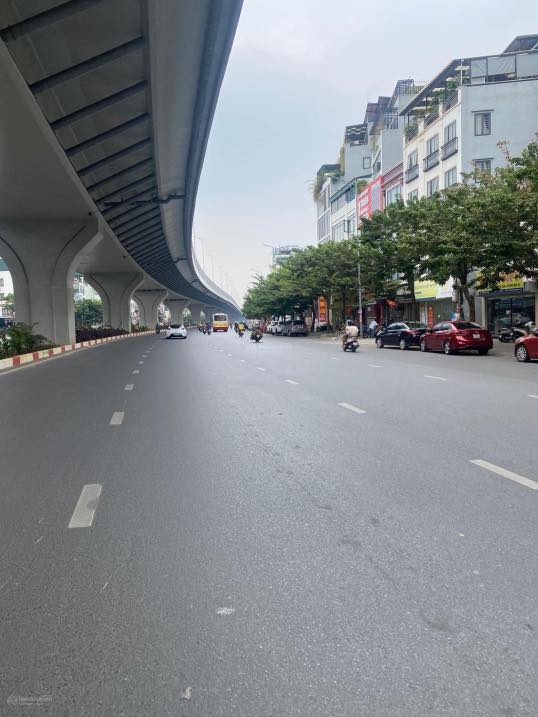 GỐC ĐỀ – MINH KHAI – 5 tầng – đầy đủ nội thất xịn xò – nở hậu, giá hơn 8 tỷ