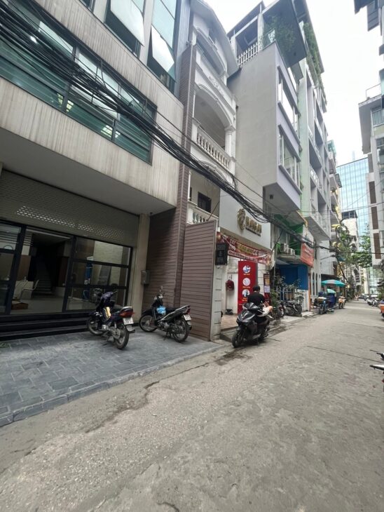 Bán nhà Ôtô tránh Phố Láng Hạ (Cạnh Hồ Hoàng Cầu) 56m/ 5Tầng 19.5 Tỷ,K.doanh