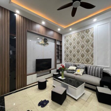 CHỈ 6 TỶ 8 – SỞ HỮU NGAY NHÀ ĐẸP BỒ ĐỀ – TRUNG TÂM LONG BIÊN – FULL TIỆN ÍCH – Ở NGAY!