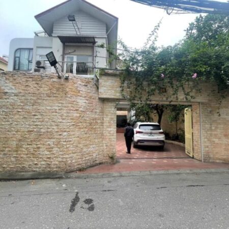 biệt thự sân vườn Ngọc Thuỵ, 320m x 4 tầng, mặt tiền 13.5m, phong cách Châu Âu, nội thất nhập khẩu, biệt thự sân vườn Ngọc Thuỵ, 320m x 4 tầng, mặt tiền 13.5m, phong cách Châu Âu, nội thất nhập khẩu,