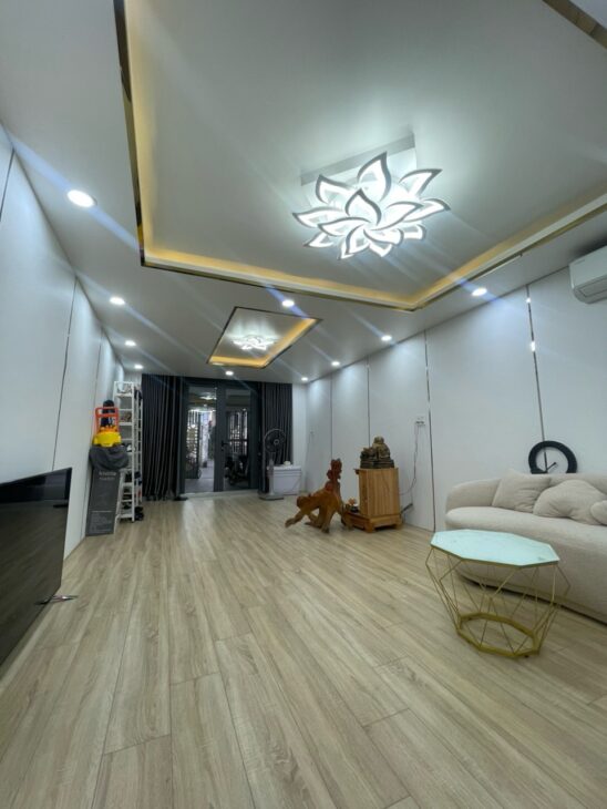 NHÀ 2 TẦNG VỊ TRÍ ĐẸP! HẺM 60 LÂM VĂN BỀN, TÂN KIỂNG, QUẬN 7