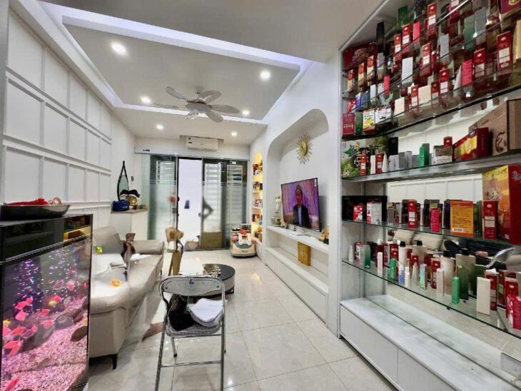 Nhà đẹp Nam Dư ở ngay, dân xây cẩn thận, chắc chắn,3 ngủ, 20m ra phố, 6.2 tỷ