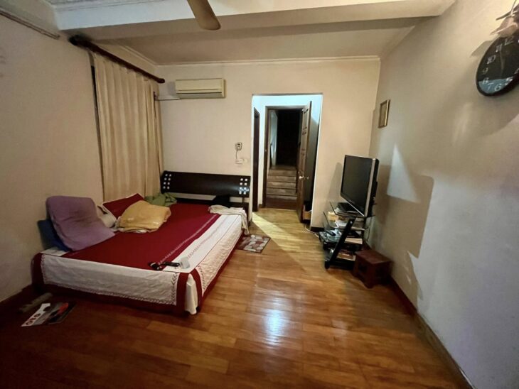 Cần bán nhà Võ Thị Sáu,HBT, lô góc, dân xây,oto đỗ cửa, sổ vuông,65m, 16,8 tỷ