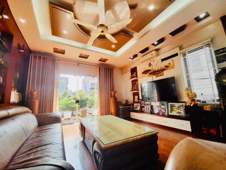 Bán nhà Hoàng Quốc Việt Phân lô- otô tránh 2thoáng 68m 5tầng 17.5tỷ