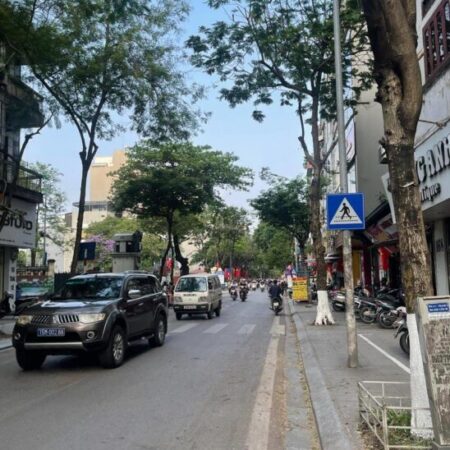 HÀNG HIẾM MẶT PHỐ ĐỘI CẤN BA ĐÌNH – ÔTÔ TRÁNH – VỈA HÈ RỘNG THÊNH THANG – KINH DOANH SẦM UẤT 54M