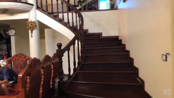 Biệt thự sân vườn Nguyễn Văn Cừ-Ngọc Lâm, 305m x 4 tầng, mặt tiền 12m, ôtô tránh, sân vườn để được