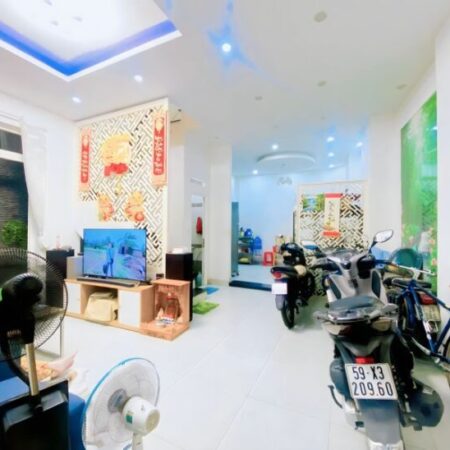 Bán nhà 70m2, 4PN, 4 tầng, Trường Thọ, Thủ Đức, 7.8 tỷ, sổ hồng Bán nhà 70m2, 4PN, 4 tầng, Trường Thọ, Thủ Đức, 7.8 tỷ, sổ hồng