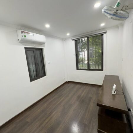 Lương Khánh Thiện – Hoàng Mai