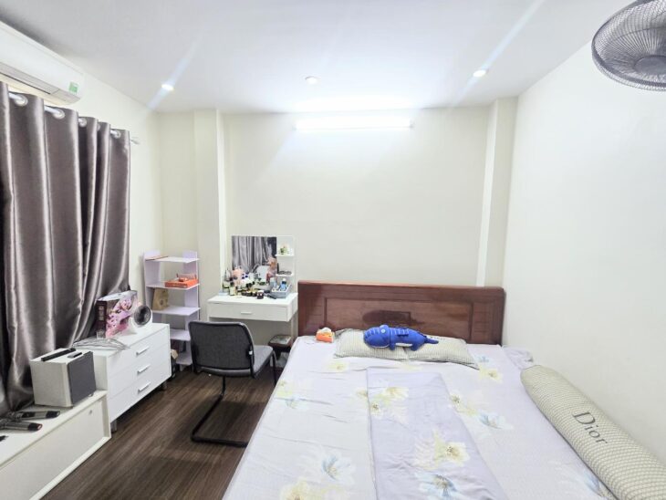 Bán Nhà Bằng Liệt, Hoàng Mai, gần ô tô, gần phố, 3 thoáng, 31m2, 6.55 tỷ (CTL)