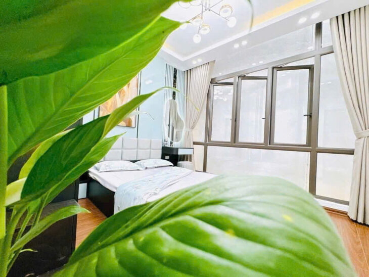 Ngã tư Nguyễn Chí Thanh – Láng – Đống Đa – Ô tô vào nhà – nhà mới xịn – 40m – 6T – 14 tỉ