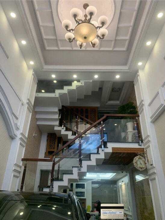 Nhà phố 5 tầng đẹp ngay khu phân lô HXH Lê Văn Thọ 60m2 tặng NT sát CV Làng Hoa 9.3 tỷ.