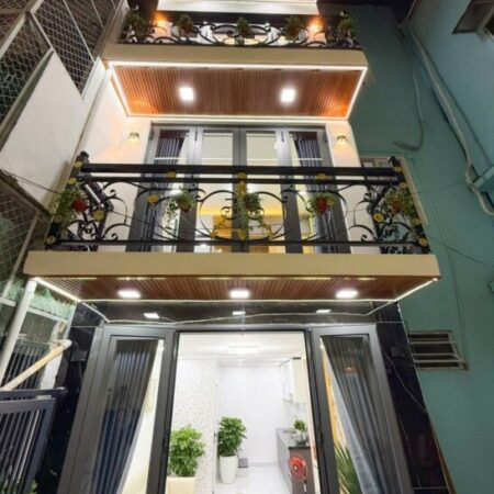 SIÊU PHẨM NHÀ ĐẸP • NGAY NGÃ TƯ PHÚ NHUẬN • 3 TẦNG • 3PN • FULL NỘI THẤT • 4.X Tỷ. SIÊU PHẨM NHÀ ĐẸP • NGAY NGÃ TƯ PHÚ NHUẬN • 3 TẦNG • 3PN • FULL NỘI THẤT • 4.X Tỷ.