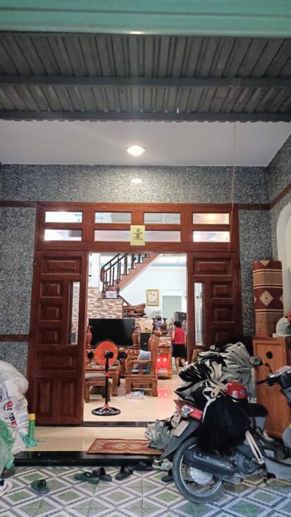 Bán nhà 1 Trệt 1 Lầu Dĩ An,SHR,Đường 2 xe hơi,gần trường THCS Tân Bình