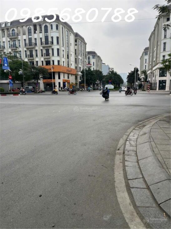 BÁN NHÀ LIỀN KỀ 75M2 5 TẦNG KINH DOANH TẠI VẠN PHÚC HÀ ĐÔNG GIÁ 19 TỶ