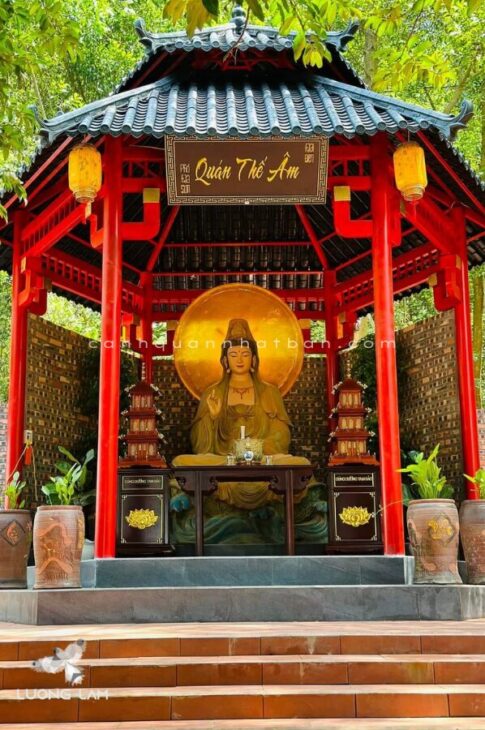 Chòi gỗ phong cách kết hợp ngói nhựa âm dương Nhật Bản