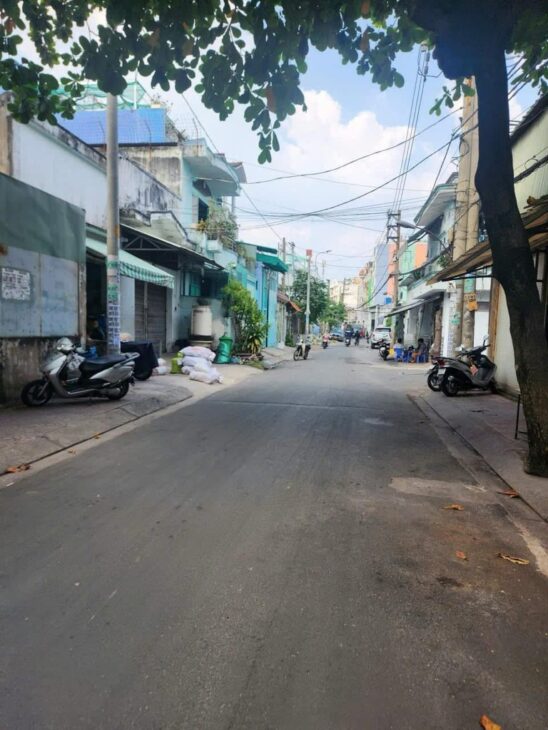 BÁN NHÀ HƯƠNG LỘ 2 – NGÃ TƯ BỐN XÃ – BÌNH TÂN – 4 X 8M – HẺM XE HƠI THÔNG – NHỈNH 3 TỈ