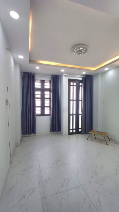 NHỈNH 4 TỶ – NHÀ MỚI ĐẸP – Ở NGAY – HXH THÔNG – 30M2 – 4 TẦNG – 3PN – PHẠM VĂN BẠCH – HUỲNH VĂN