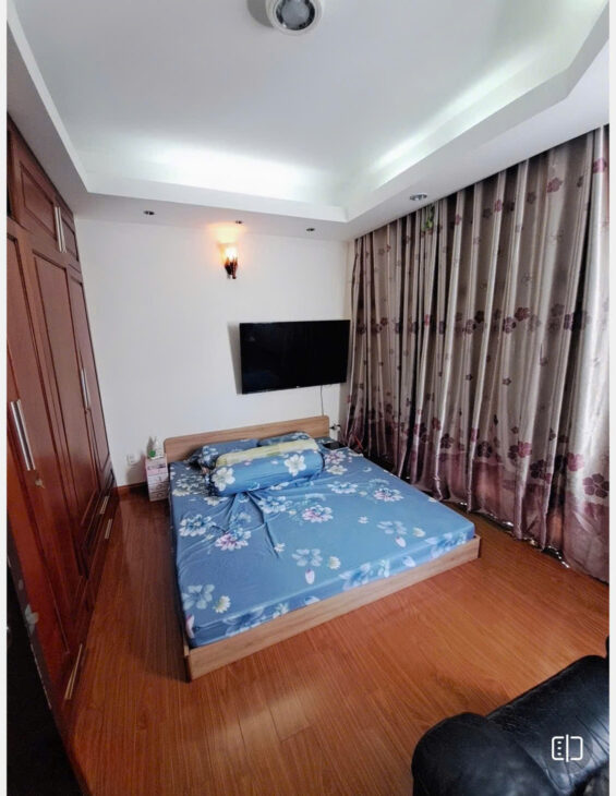 NGỘP giảm SỐC 4 TỶ nhà Quang Trung ngang 6.2m 99m2 4 lầu vài bước ra Ủy ban 11 tỷ.