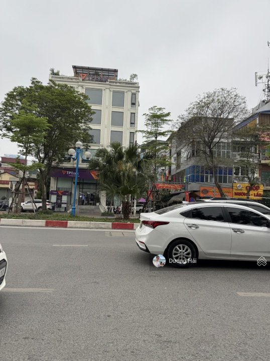 Bán nhà mặt phố Hoàng Quốc Việt 10 tầng thang máy lô góc đầu tư tích sản sẵn dòng tiền