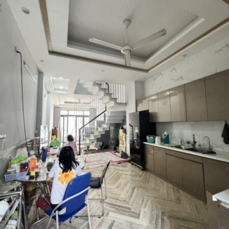 Bán nhà 80m2, 3 tầng, 4PN, 3WC, Gò Dưa, Thủ Đức, 7.4 tỷ Bán nhà 80m2, 3 tầng, 4PN, 3WC, Gò Dưa, Thủ Đức, 7.4 tỷ