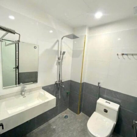 Nguyễn Ngọc Vũ – Nhà đẹp, 43m², 4 tầng, ở luôn – Giá 8.2 tỷ