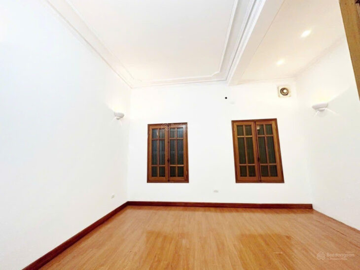 Bán nhà riêng phân lô tại Xuân La, Tây Hồ, Hà Nội, mặt tiền 5m, ô tô 7 chỗ vào tận cửa