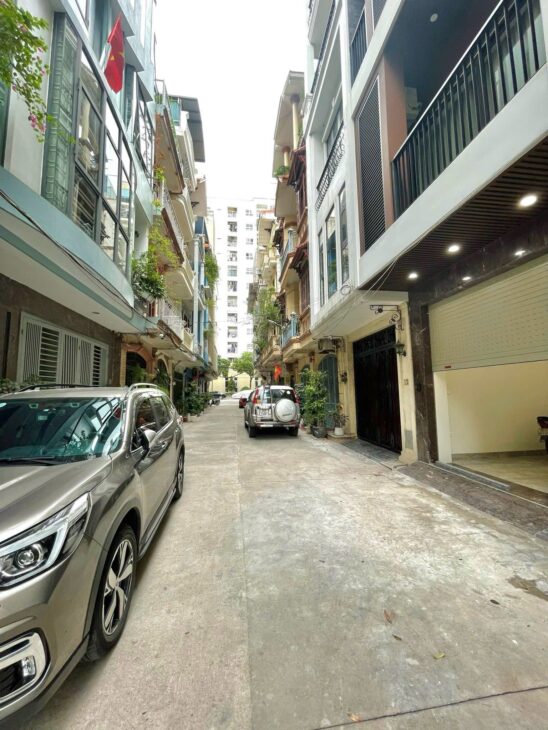 BÁN NHÀ TRẦN QUỐC HOÀN, CẦU GIẤY, PHÂN LÔ, Ô TÔ TRÁNH, 13 TỶ 900