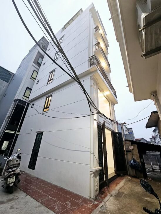 HIẾM BÁN NHÀ PHÚC LỢI 50 M NHÀ 6 TẦNG GIÁ NHỈNH 5TY