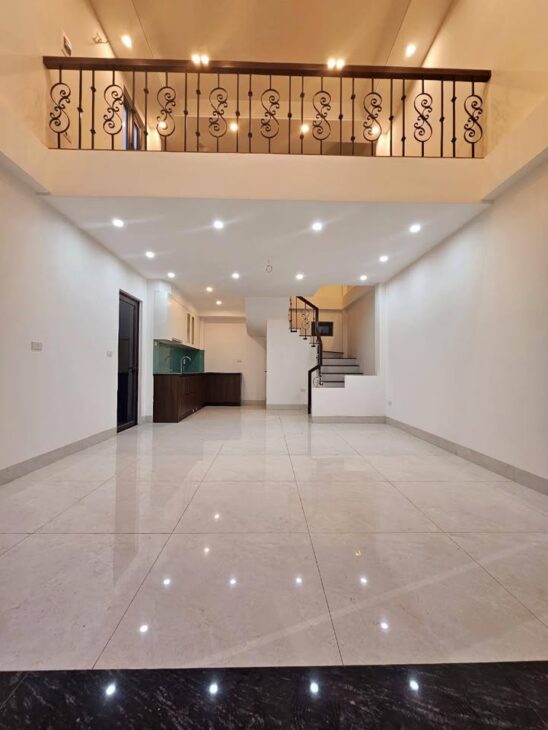 HIẾM BÁN NHÀ PHÚC LỢI 50 M NHÀ 6 TẦNG GIÁ NHỈNH 5TY