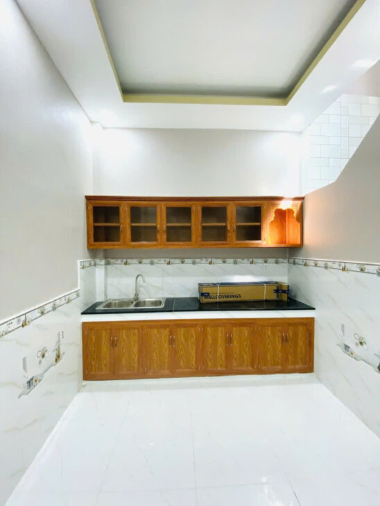 Bán nhà quận 10, đường Thành Thái, 52m2, hẻm xe hơi, 3 tầng, 8.99 tỷ