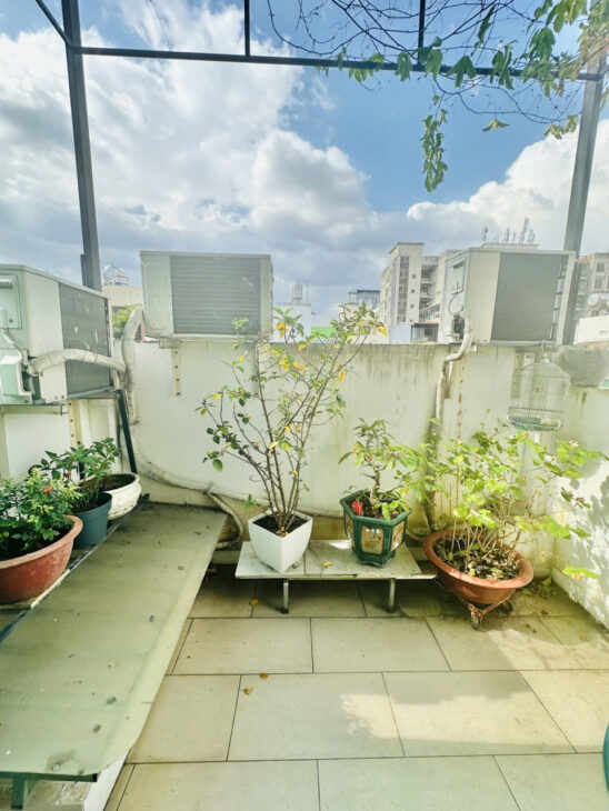 Bán nhà quận 10, đường Thành Thái, 52m2, hẻm xe hơi, 3 tầng, 8.99 tỷ