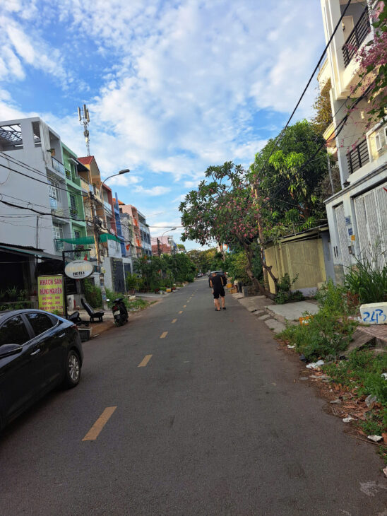 BÁN NHÀ MẶT TIỀN ĐƯỜNG KDC BÌNH HƯNG – ĐƯỜNG 12M VỈA HÈ 2 BÊN – 96M2 – CHỈ 9.3 TỶ