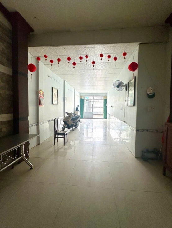 BÁN NHÀ NGAY COOPMART KẾ PHÚ MỸ HƯNG – 2 MẶT HẺM KINH DOANH – 210M2, NGANG HƠN 6M NỞ HẬU TÀI LỘC –